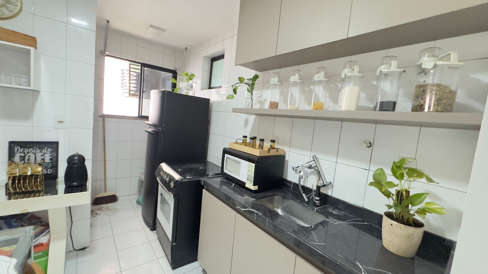 Cozinha planejada com bancada