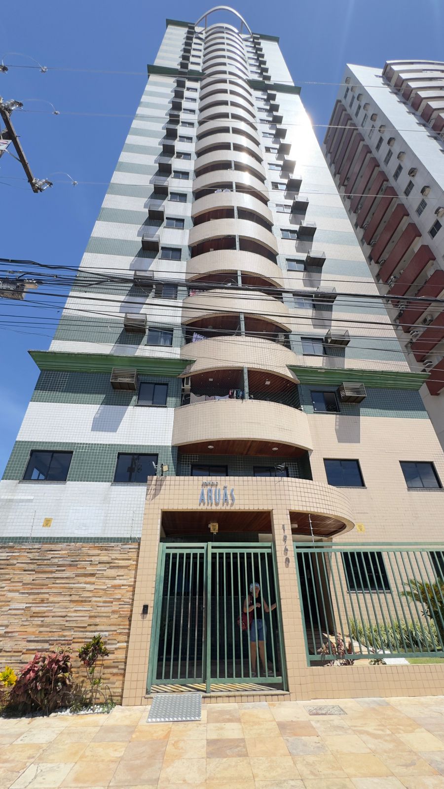 Fachada do Edifício Aruãs no bairro do Marco, Belém/PA
