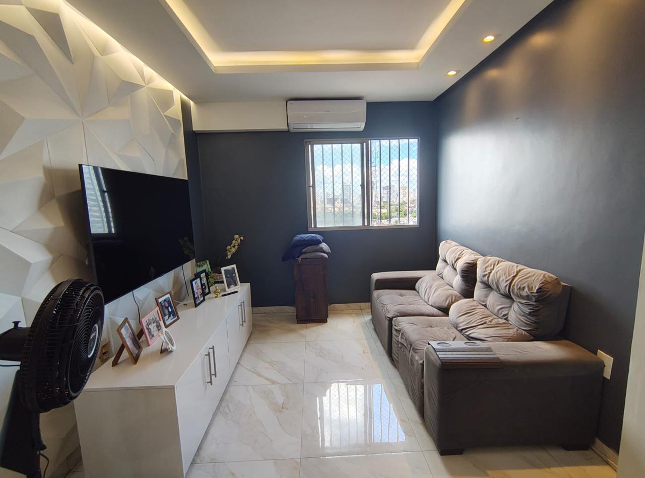 Sala reformada do apartamento Ed Guaruba no Marco Belém